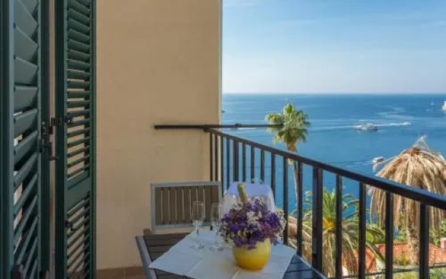 Apartments Villa Victoria I