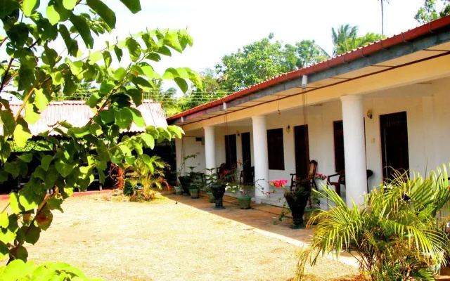 Sigiriya Kings Park Resort and Spa