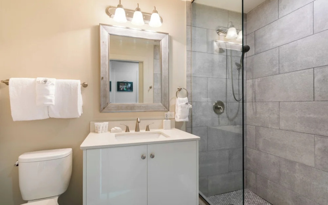 Cozy Studio Near French Quarter