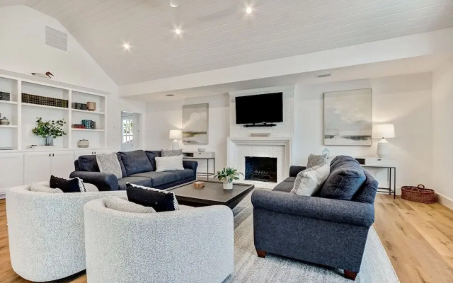 Beachfront Luxury Home w/ Private Pool