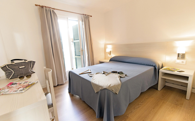 Apartamentos Cala Blanca