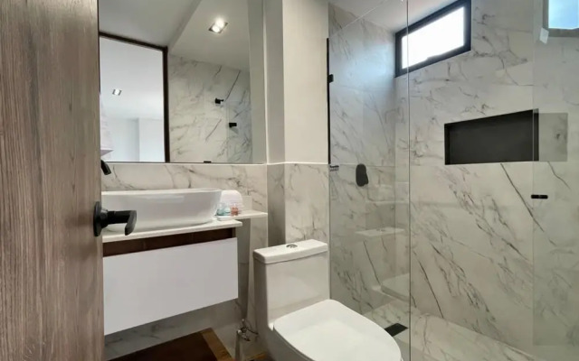 w Impressive 3BR With Balcony in Laureles