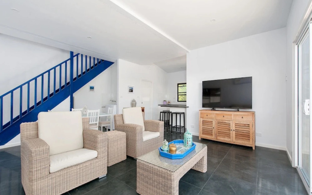 Tomaree Road, 58, Shoally Loft