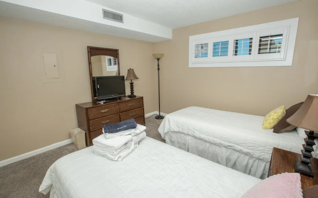 Islander 302 Destin - 2 Br Condo