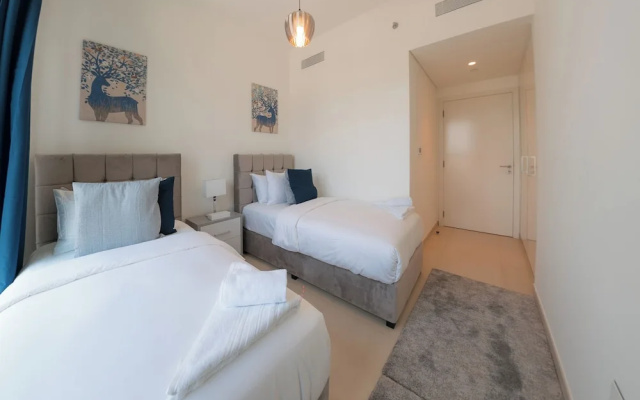 Lavish 2BR in Downtown Views Close to Dubai Mall Burj Khalifa