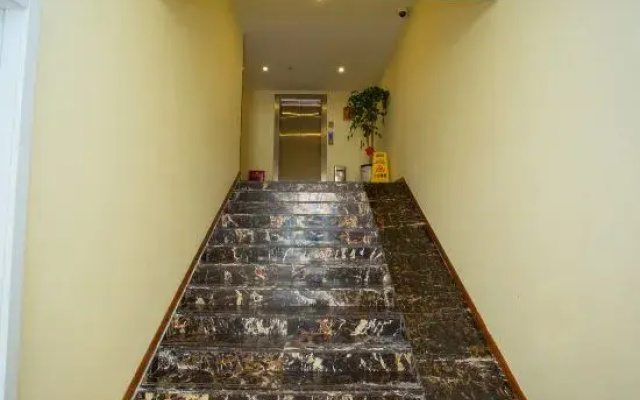 Homeinn Hotel (Shanghai Hongqiao Beixinjing Subway Station Jianhe Road)