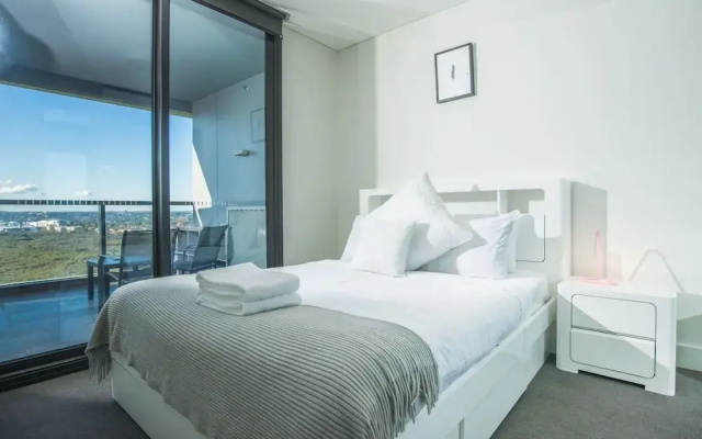 2bed1bath High-end APT at Olympic Parkviews+p