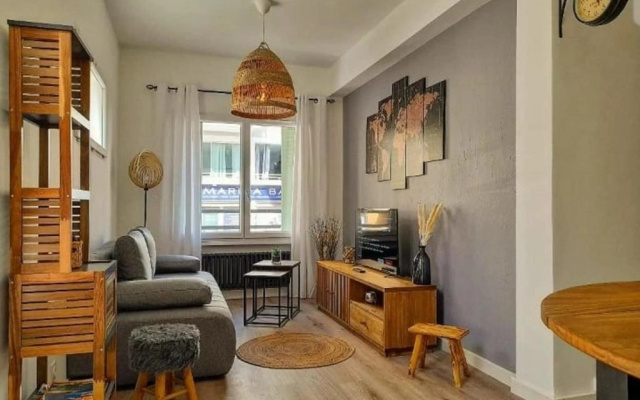 Charming T2 Equipped 1min Walk To Beaches