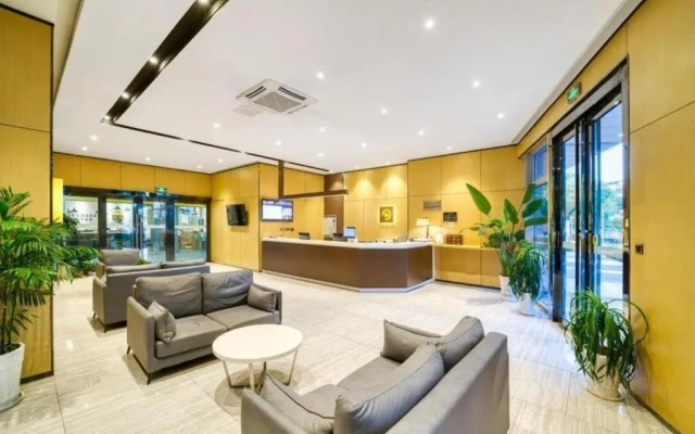 IU Hotel (Suzhou Dushu Lake Higher Education District Moon Bay Metro Station)