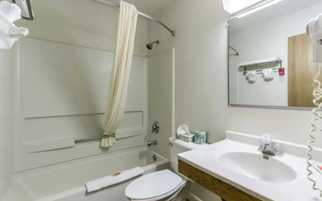 Rodeway Inn & Suites Austin I-90