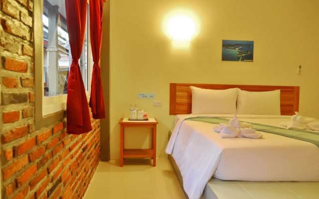 Lanta Baan Nok Resort (SHA Extra Plus)