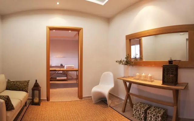Galazio Kima Apartments - Bougainvillea Top Floor Suite 10