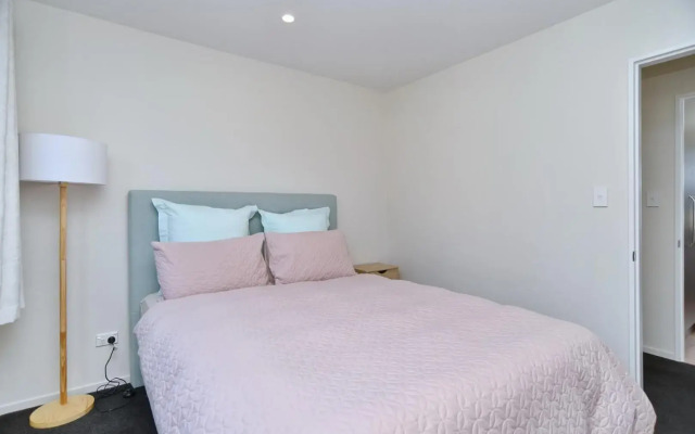 Thomas Townhouse - Christchurch Holiday Homes