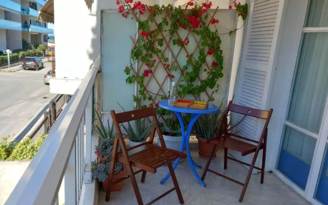 Rena's Traditional Aegean House by the Sea