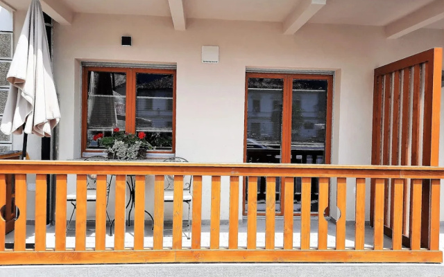 Apartments Hlapi with SPA