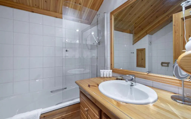 Appartement Méribel, 4 pièces, 6 personnes - FR-1-565-22