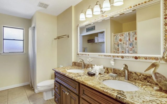 Beachfront Bliss 5 Br Home by RedAwning