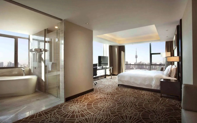 Ramada Plaza By Wyndham Xian South
