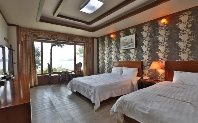 Muan Beach Hotel