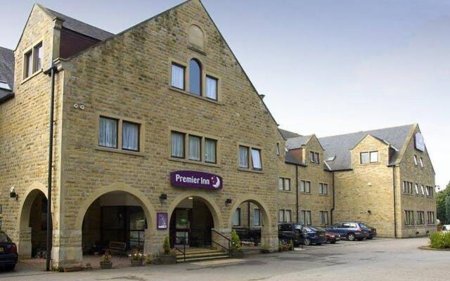 Premier Inn Huddersfield North 0