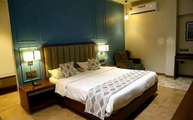Hotel Ganapati Palace