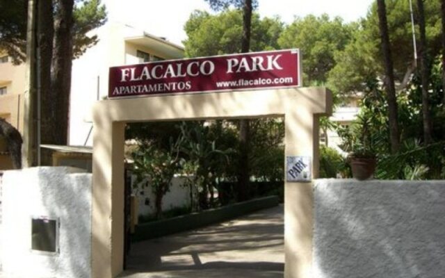 Отель Flacalco Park вид на фасад