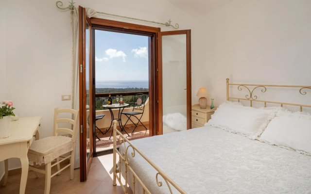 Villa Mirto 5+1 in Eden Rock