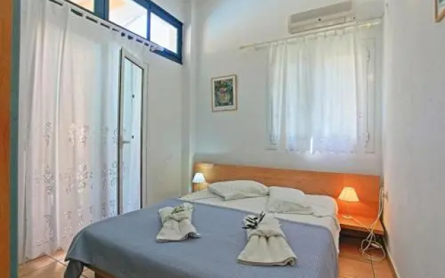 Kaminaki Villas