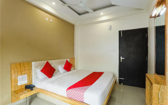 OYO 64605 Hotel Salori Inn