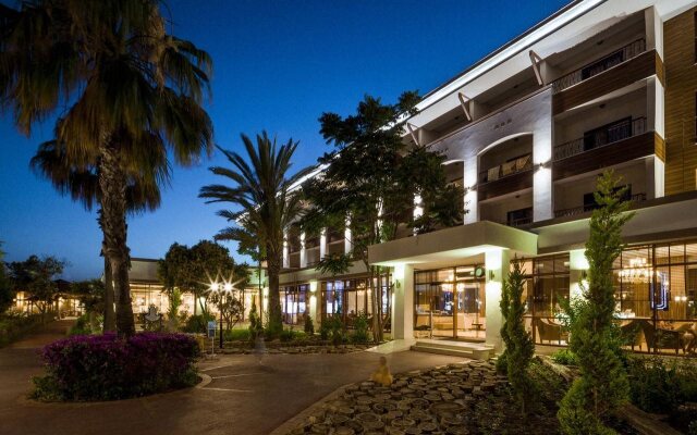 Club Hotel Turan Prince World - All Inclusive Сиде вид на фасад