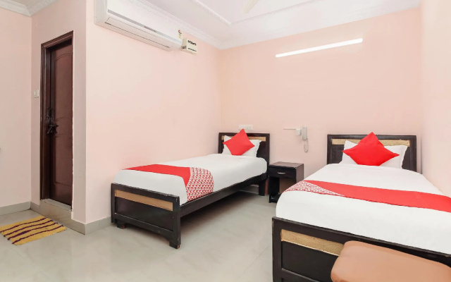 Hotel Golden Inn by OYO Rooms