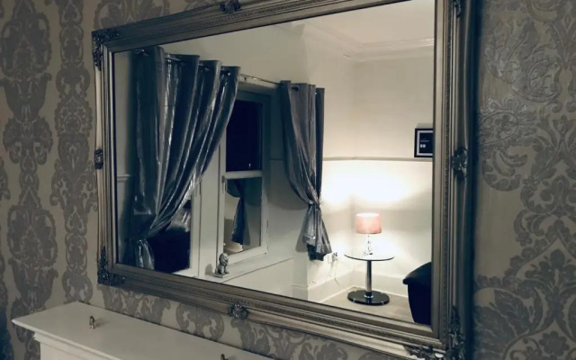 The Lion’S Rest - Boutique Apartment Suite.