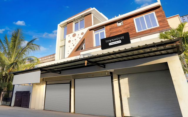 Townhouse Rajendra Nagar Main Road