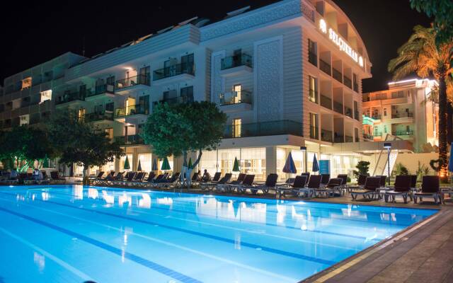 Selcukhan Hotel вид на фасад