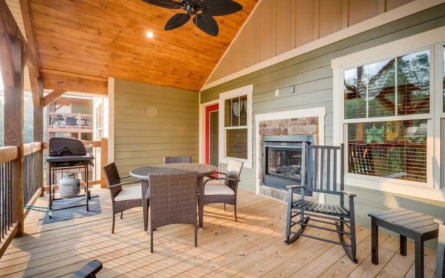 Swimmin in the Smokies - Six Bedroom Chalet