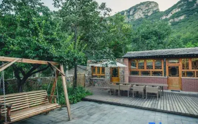 Huanglu Huakai Homestay (Zhoukoudian Youlanshan Scenic Area)