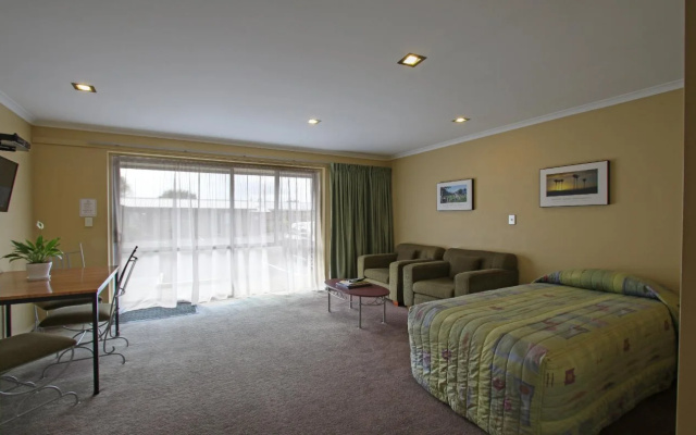 Annabelle Motel