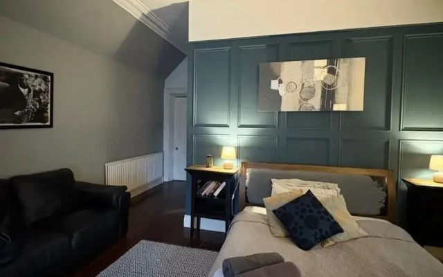 Fabulous 6 Bedroom Victorian Period House