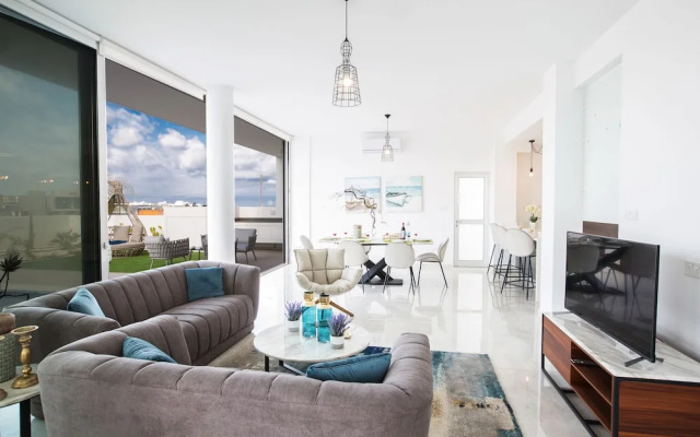 Villa Prol26, Stunning 3bdr Protaras Villa With Pool, Close to Fig Tree Bay