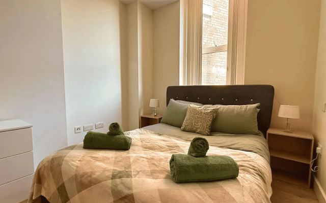Elegant 2 Bed City Centre Flat