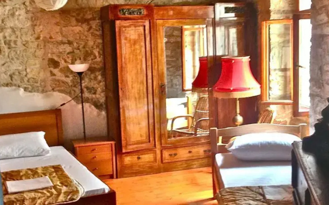 Holiday Home and Apartment Hitri
