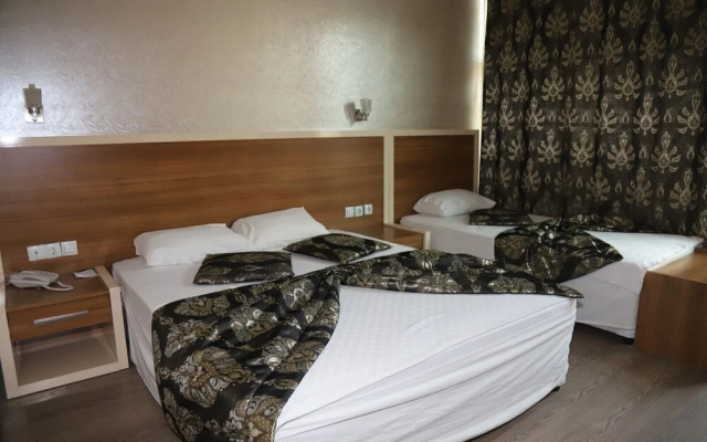 Tella Hotel