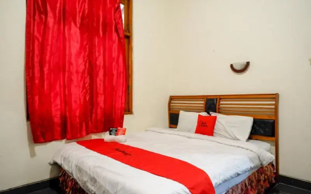 RedDoorz near Tugu Yogyakarta