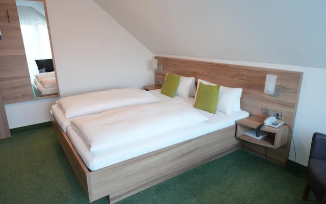 G. Hotel Müller