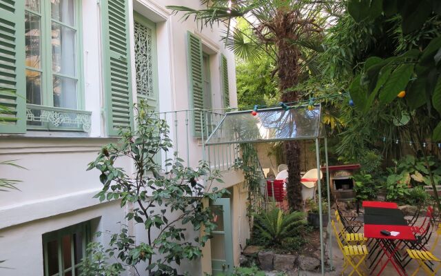 Hotel Eldorado Париж вид на фасад