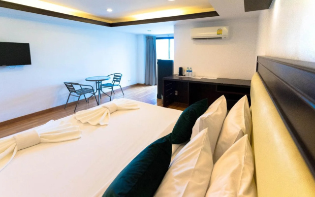 Initial Hua Hin