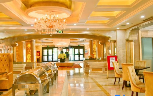 Homeinn Superior Cloud Hotel (Urumqi Changjiang Road Dehui Wanda)