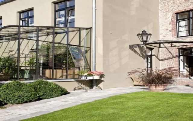Отель B&B Jacquemine Luxury Guesthouse and Art Gallery вид на фасад