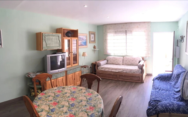 Vilanova Prat Apartment