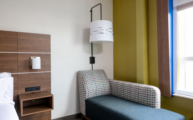 Holiday Inn Express Lethbridge Southeast by IHG